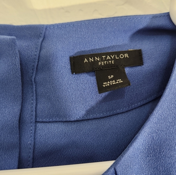 Ann Taylor Shirred Button Back Top in French Riveria size small petite - Picture 3 of 10